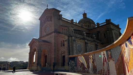 Bażilika tal-Madonna Ta' Pinu, Gozo, Malta